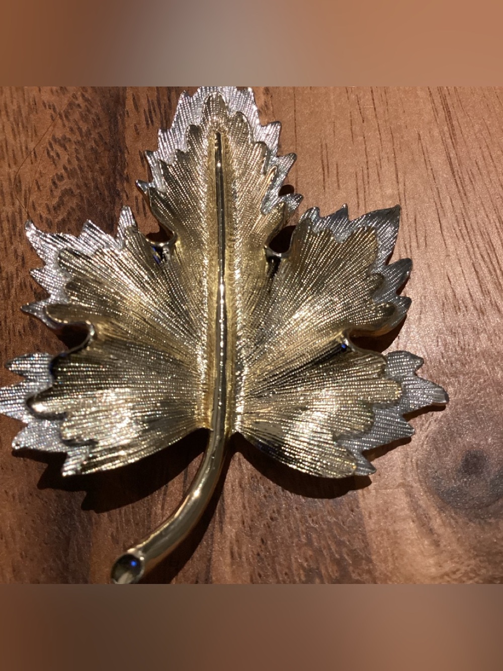 Sarah Coventry Vintage Gold  & Silver Tone Leaf Pin Brooch